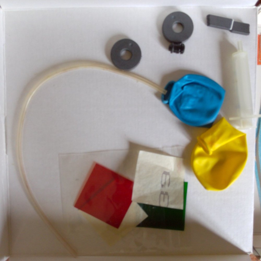 Young Scientist - A DK First Activity Pack Vintage 1996 - Picture 3 of 8